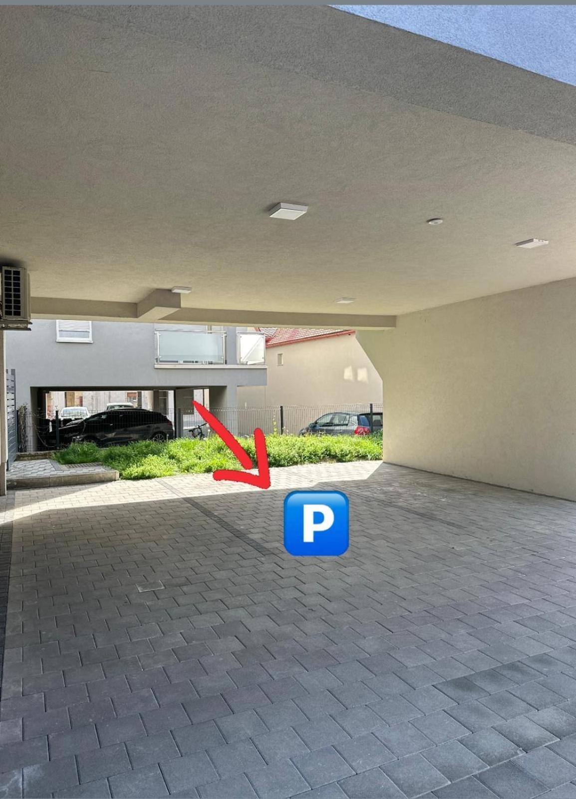 Apartman “Manhattan” Križevci Exteriör bild