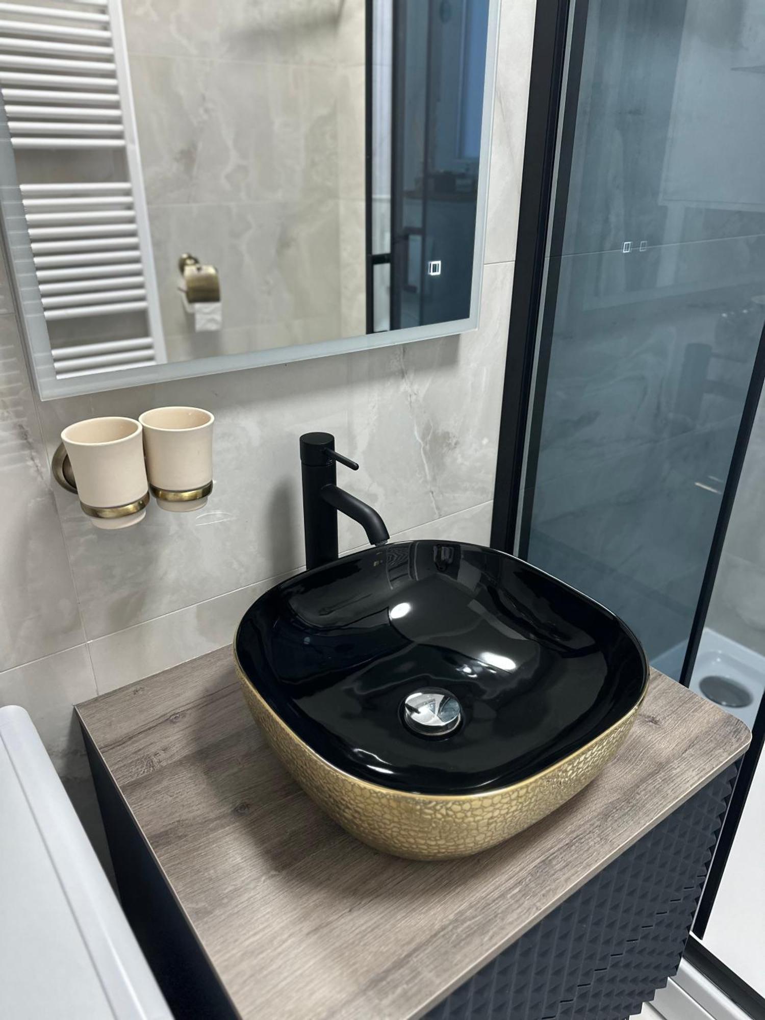 Apartman “Manhattan” Križevci Exteriör bild