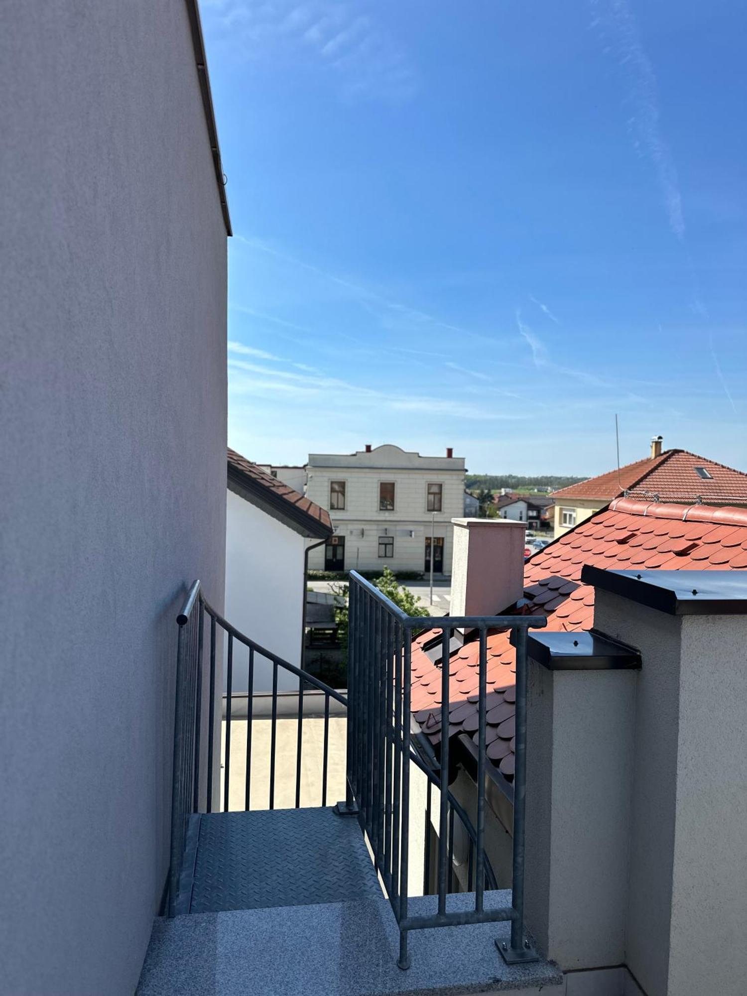 Apartman “Manhattan” Križevci Exteriör bild