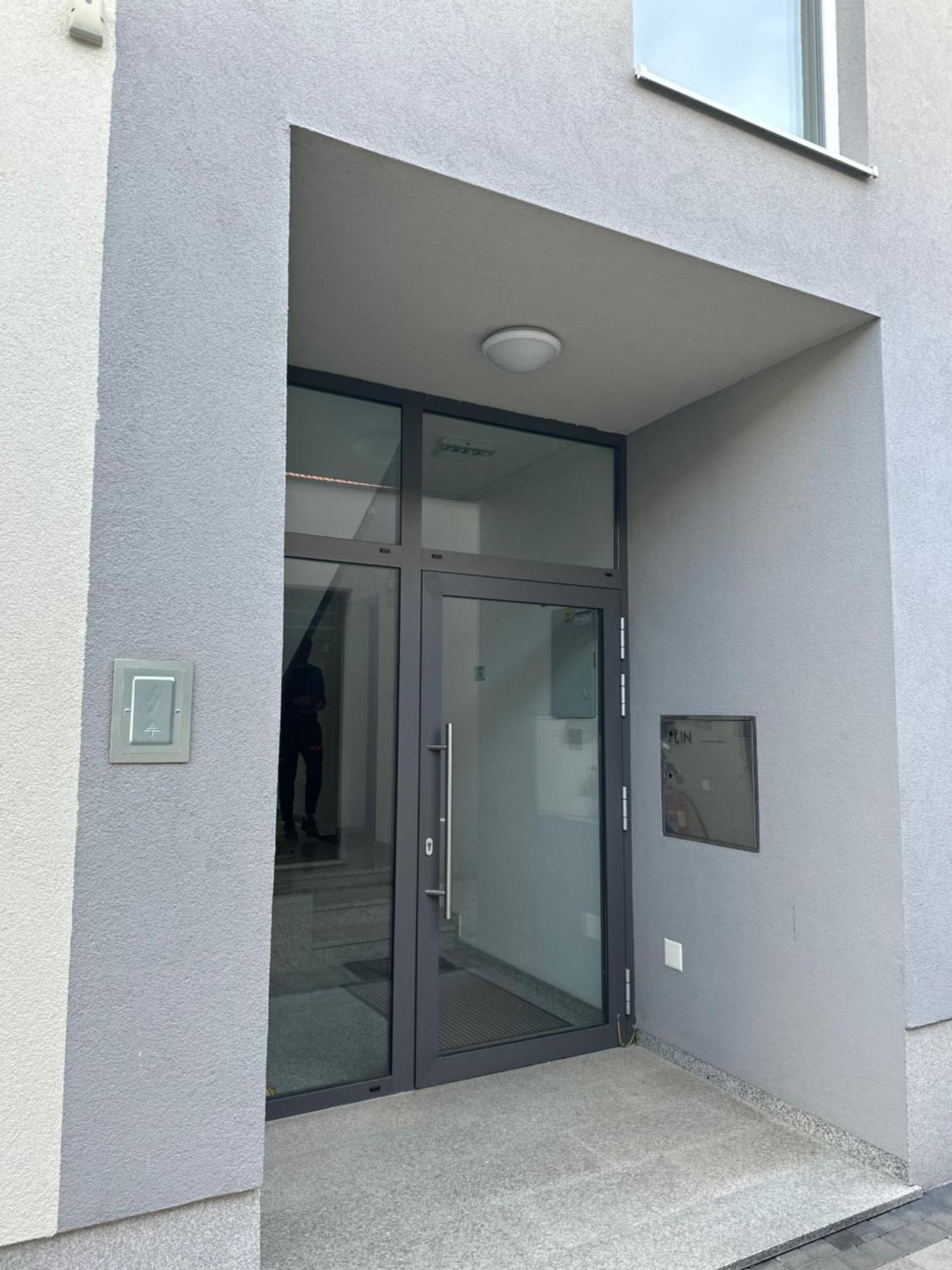 Apartman “Manhattan” Križevci Exteriör bild